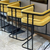 صندلی کانتر مدل ناپل خم پایه مشکی