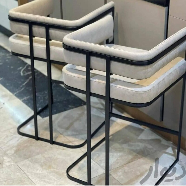صندلی کانتر مدل ناپل خم پایه مشکی