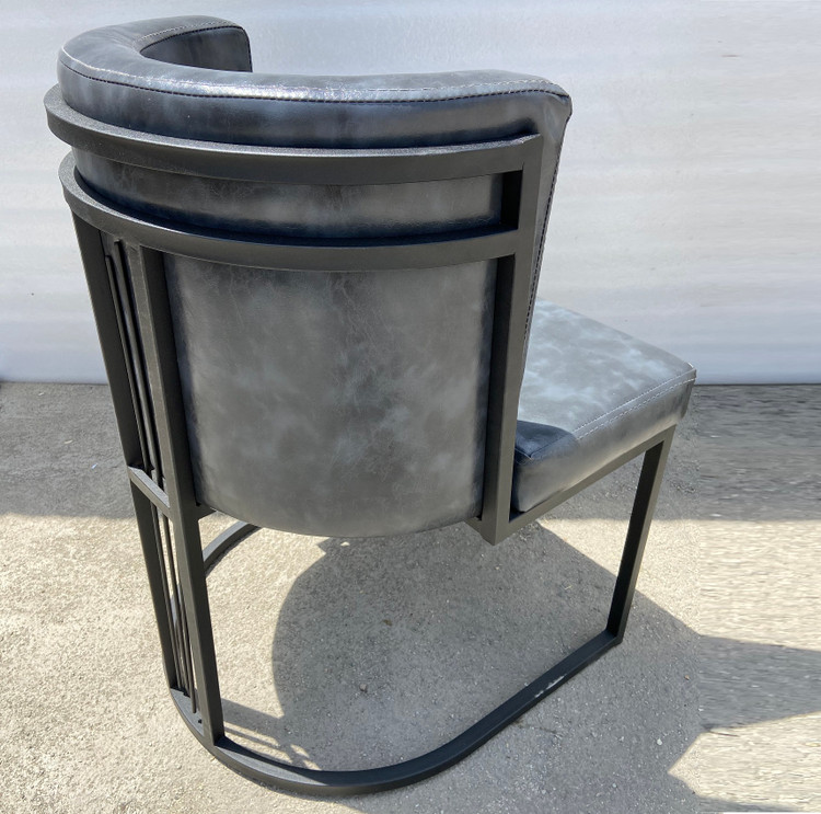 صندلی کانتری مدل لیندا بلند